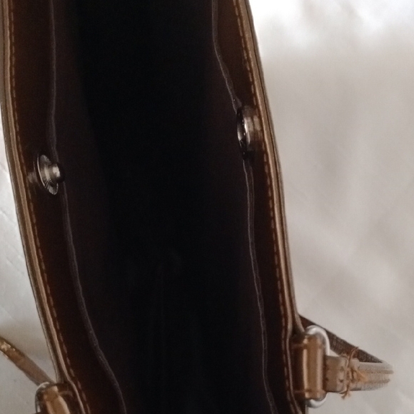 Vintage,Elegant Brown Tote Bag with Versatile Style - Picture 5 of 12